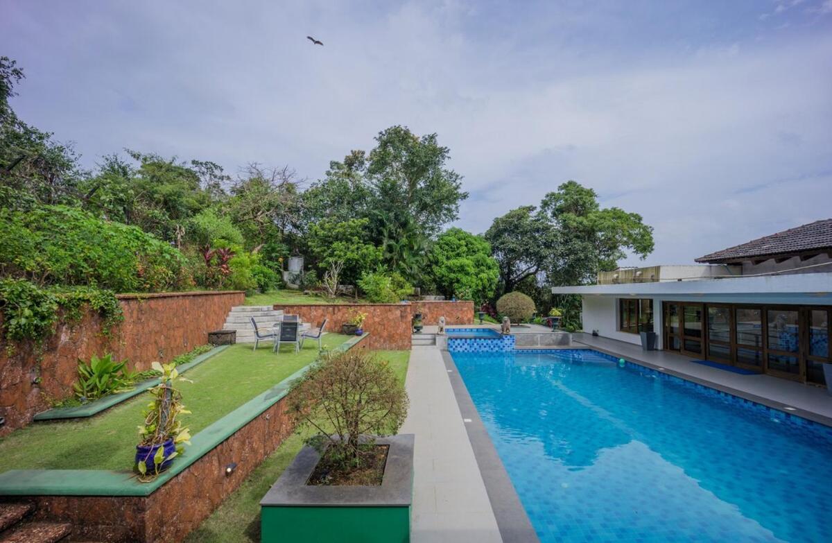 White House 3Bhk Villa With Pool And River View Candolim Exterior photo